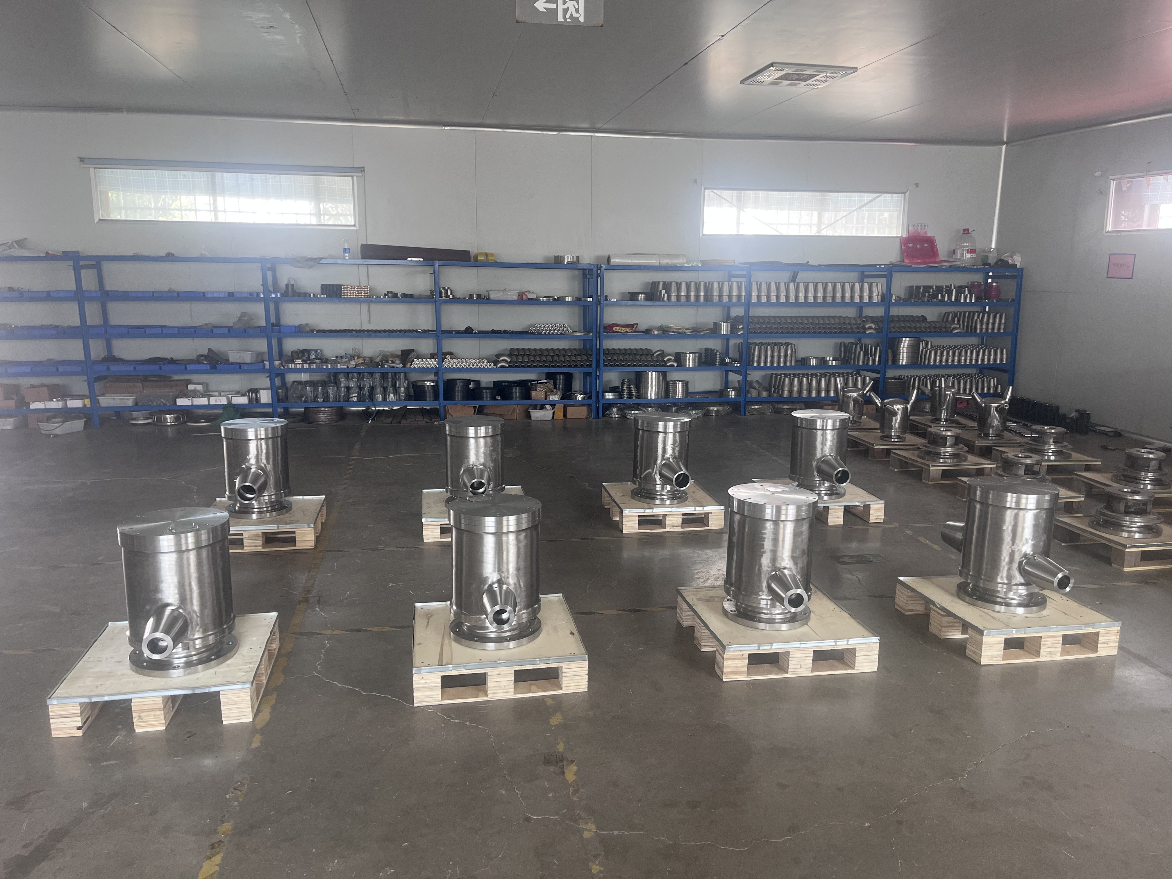 10万m³和15万m³储罐旋转喷射搅拌器安装效果